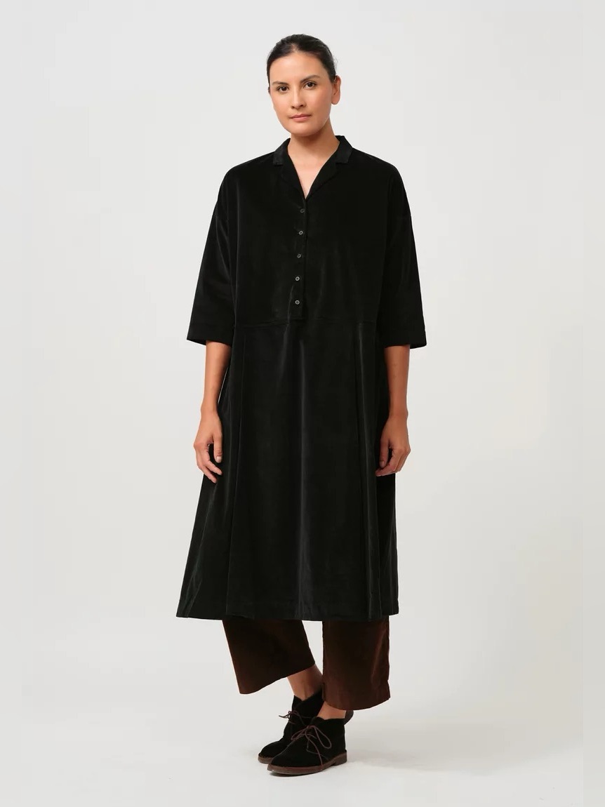 Album Di Famiglia Cotton Velvet Collared V Dress In Black Size Xs Guc